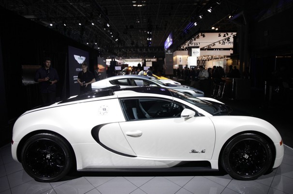 Auto_Show_Bugatti_0d0cd
